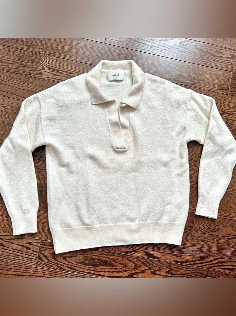 wifred Cream V-Neck Sweater Like New